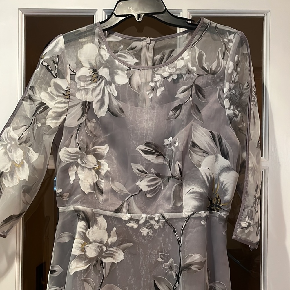 Dress - Picture 2 of 6